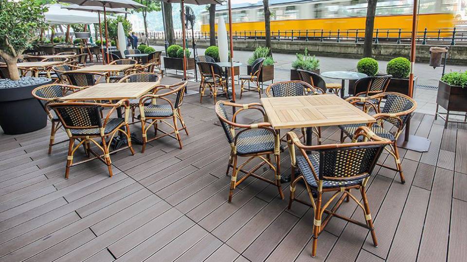 designer outdoor furniture in Bistro style from Beaufurn