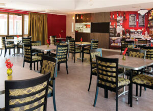 beaufurn senior living table and chairs from Sofia collection