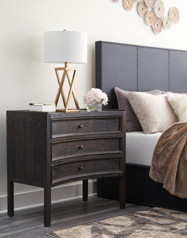Drake Crescent Chest
