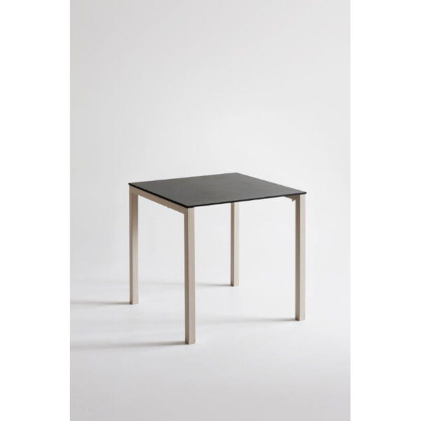 Claire Table