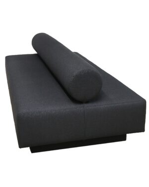QUEUE OUTDOOR! MEGA BENCH
