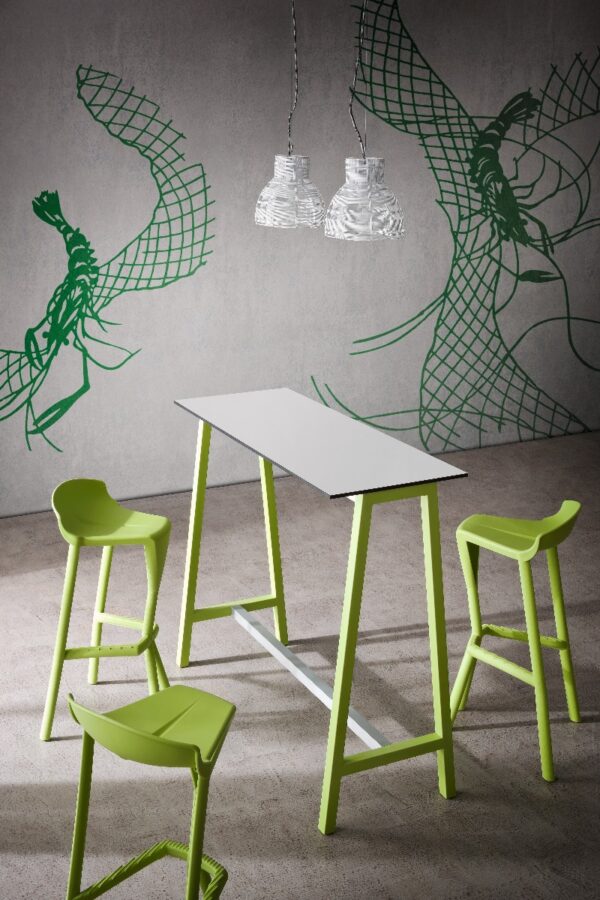 Stand Table