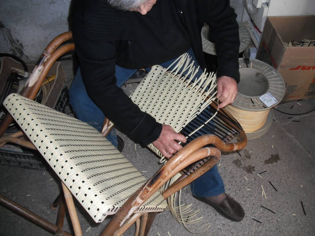 weaving a french bistro chair back